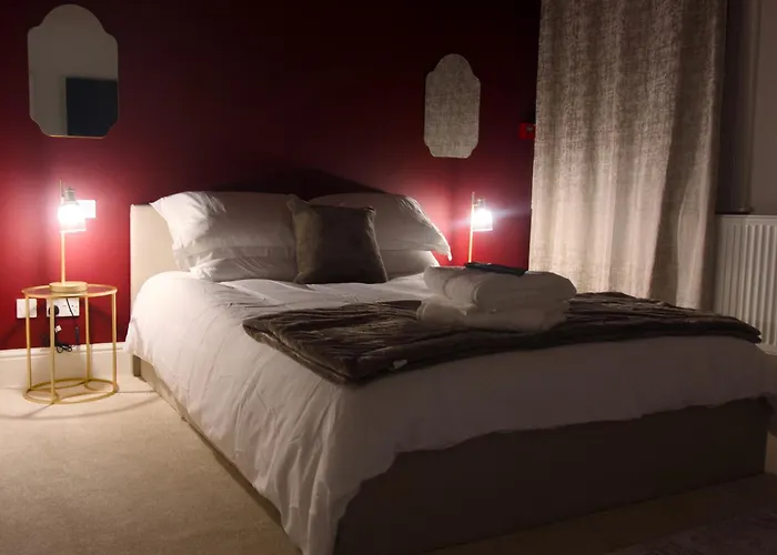 2 Bedroom Apartment - The Ruby